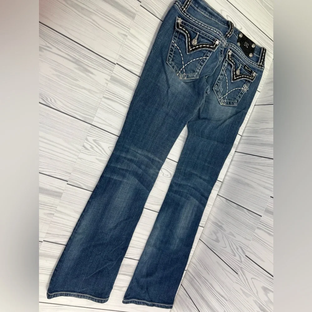 Women’s Miss Me Vintage Ripped Jeans